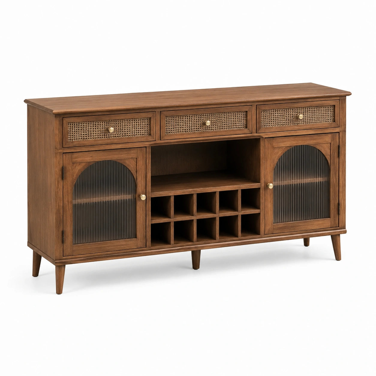 Aparador de madera con puertas de vidrio estriado y cajones de mimbre